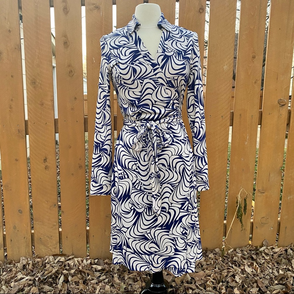 Diane con Furstenberg Jeannie Silk Wrap Dress